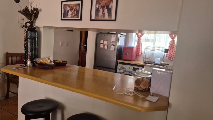 To Let 2 Bedroom Property for Rent in Hartenbos Central Western Cape